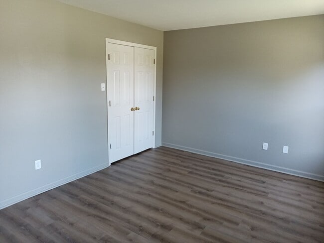Building Photo - 426 Summer Dr