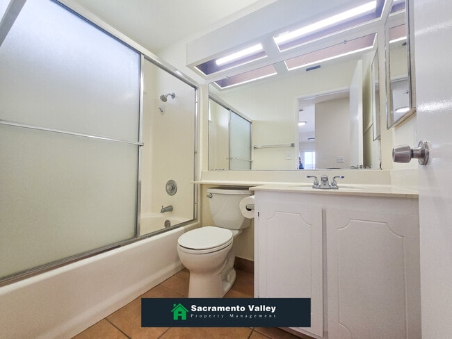 Building Photo - 8337 Sutter Buttes Way