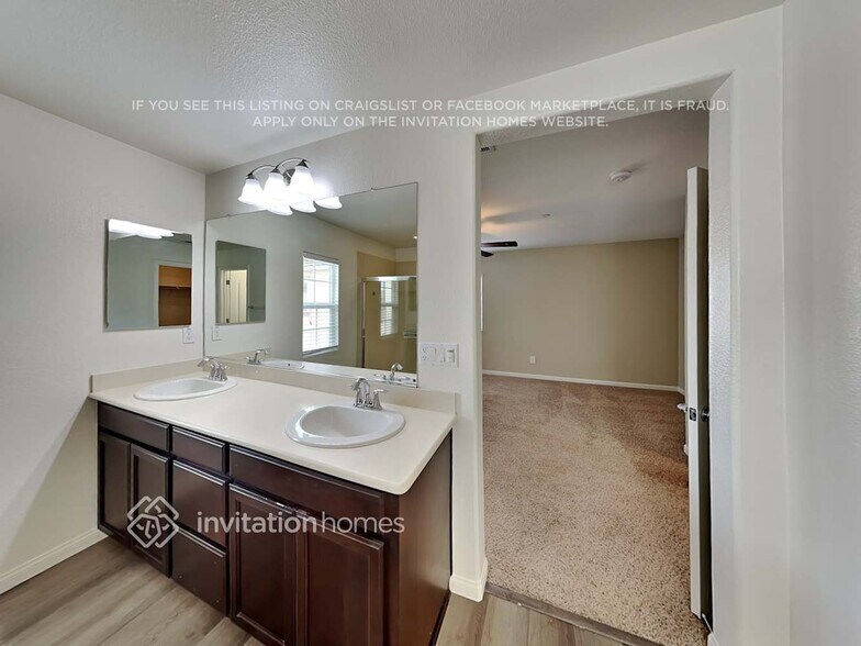 Building Photo - 815 Equinox Loop