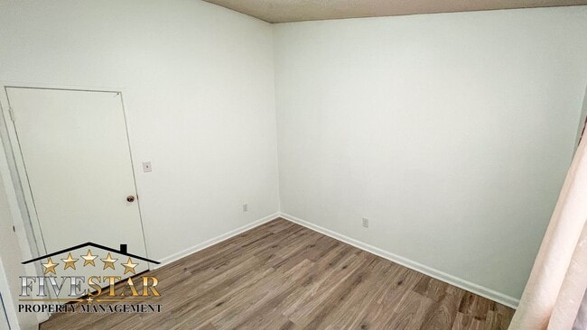 Building Photo - House for Rent on 4605 Mt. Vernon Avenue