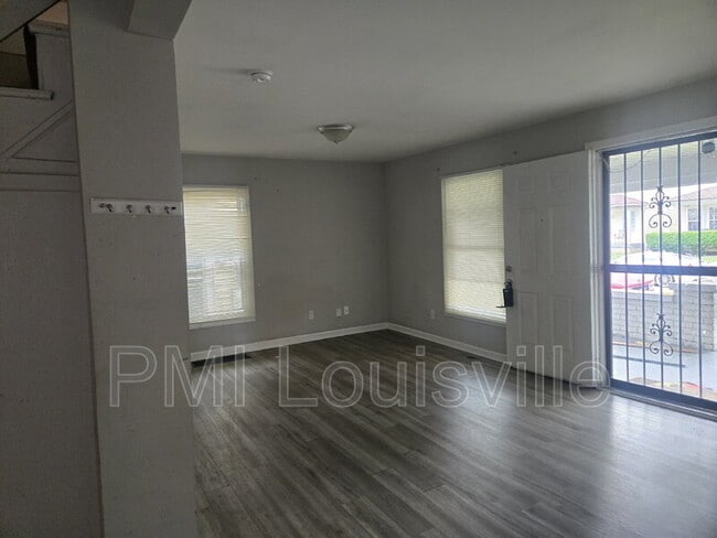 Building Photo - 4221 Sunset Ave