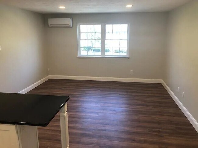 Building Photo - 37 Kingstown Way