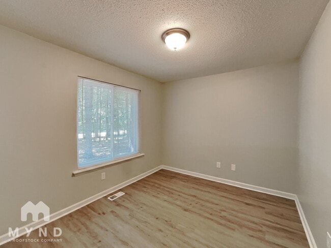 Building Photo - 172 Bridges Ln