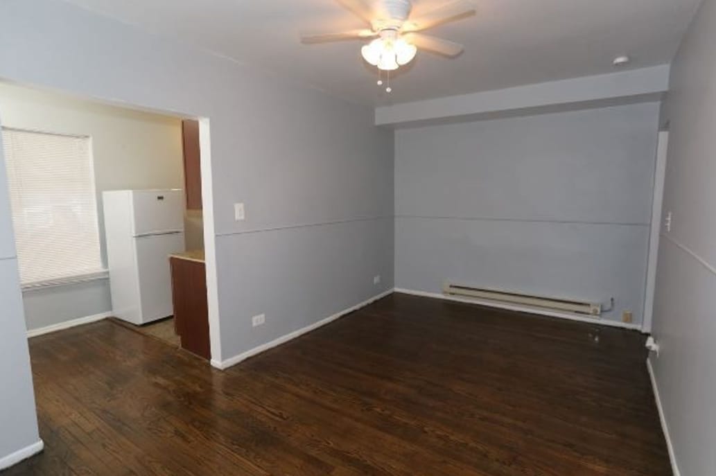 Building Photo - 4527 N Malden St