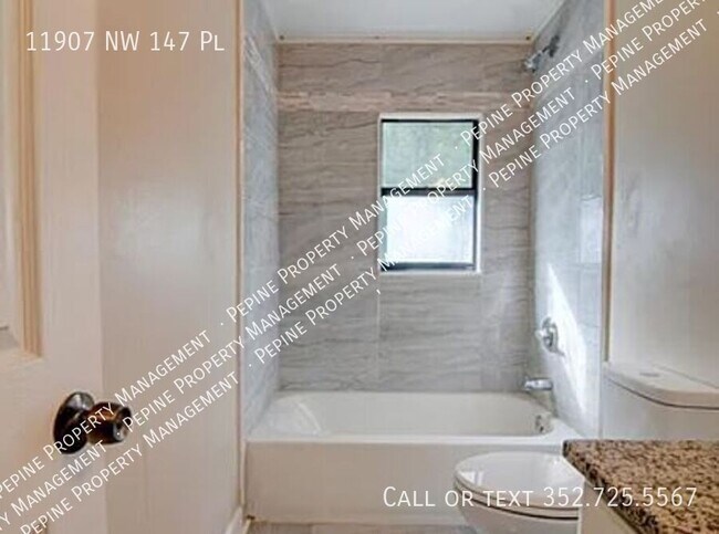 Building Photo - 11907 NW 147 Pl