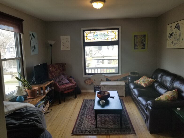 living room - 2711 E 22nd St