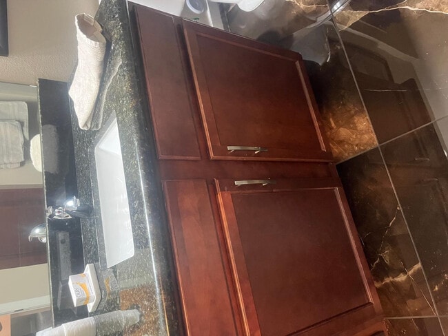 Building Photo - 2511 W Queen Creek Rd