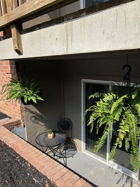 Patio - 1625 Gelhot Dr