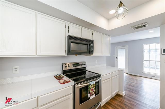 Building Photo - 421 Stratmore Dr