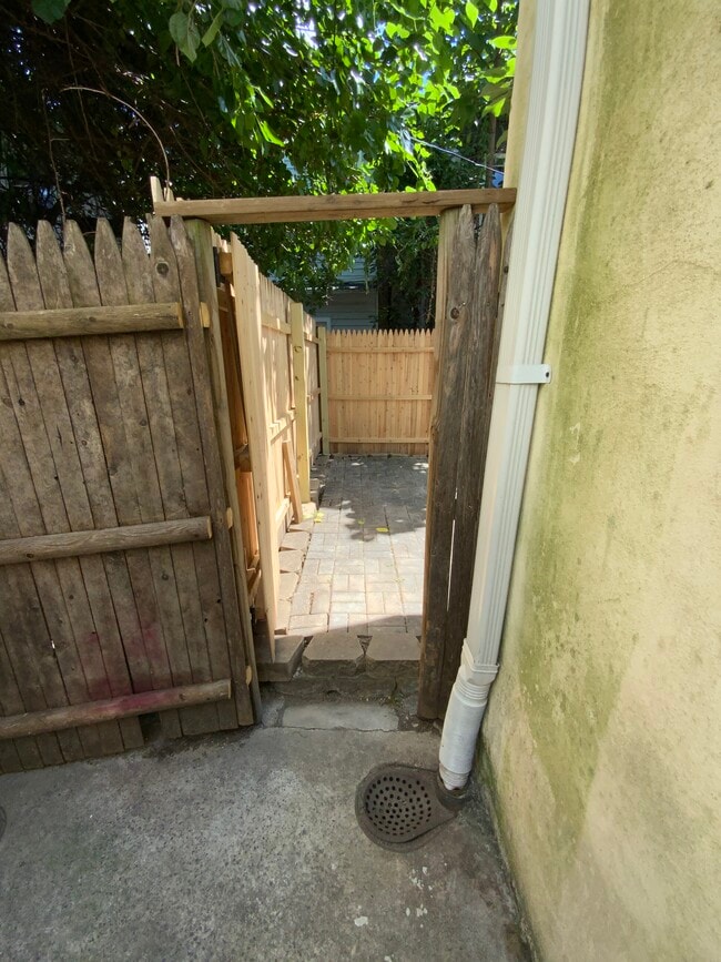 Building Photo - 2207 N 18th St