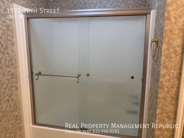 Building Photo - 1922 20th St