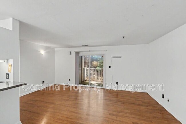 Building Photo - 9535 University Terrace Dr