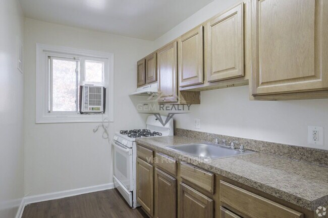 Building Photo - 14400 Gemstone Dr