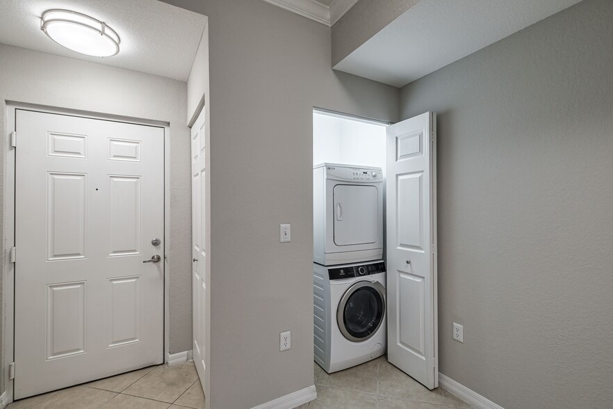 Primary Photo - Bell Miramar Place