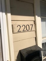 Building Photo - 2207 5th St