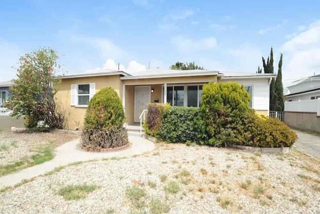Primary Photo - 11630 Kittridge St