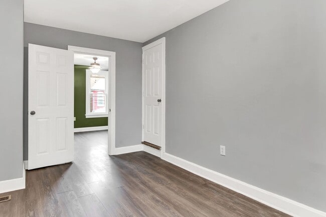 Building Photo - Coming Soon! Charming 3 Bedroom, 1.5 Bath ...