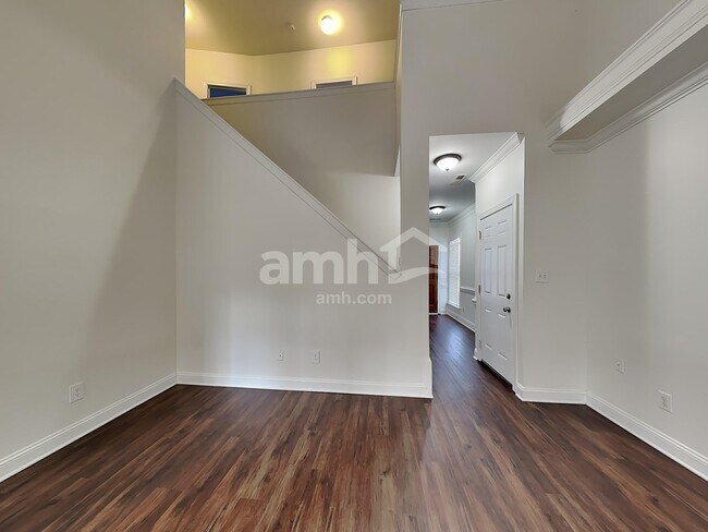 Building Photo - 8005 Red Oaks Trl
