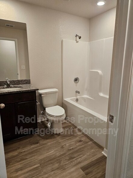 Building Photo - 1957 Laverna Ave