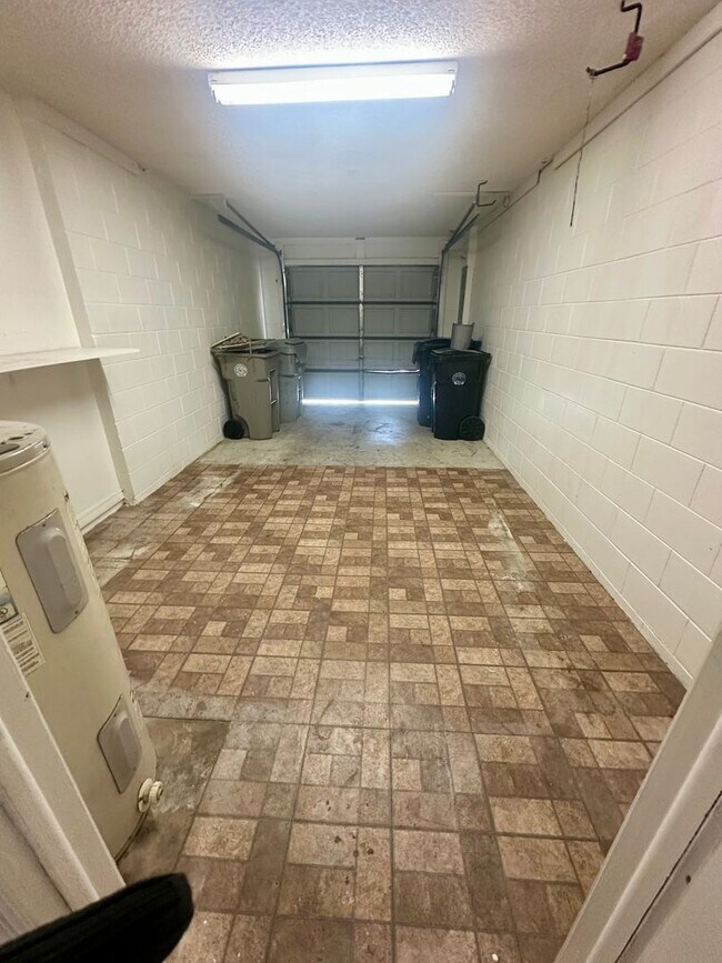 Building Photo - Incredible 3 bed 2 bath home in Apopka