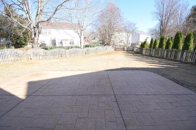 Building Photo - 6827 Braddock Ln