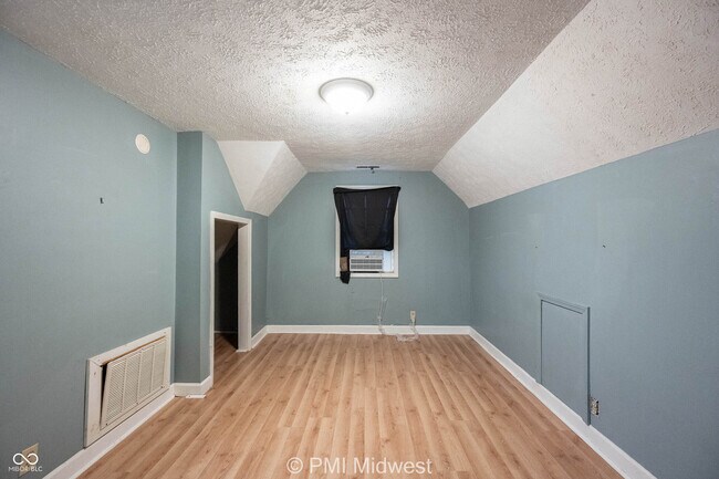 Building Photo - 921 S Buckeye St