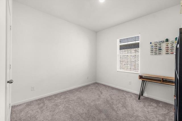 Building Photo - 4916 Knob Dr