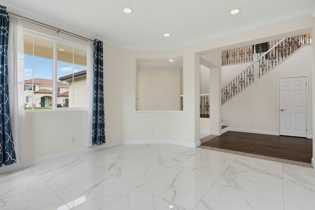 Building Photo - 3239 Canyon View Dr