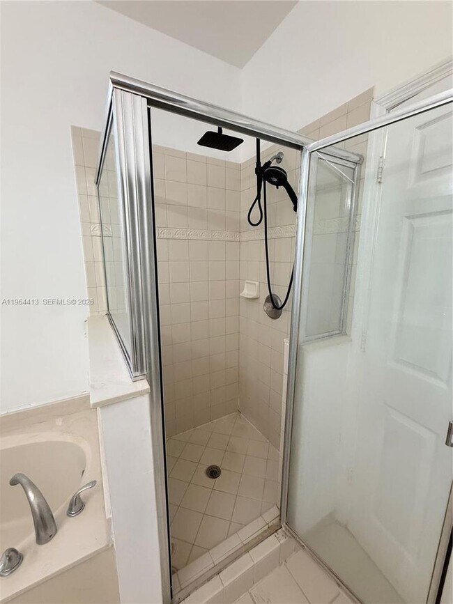 Building Photo - 2117 NE 7th St