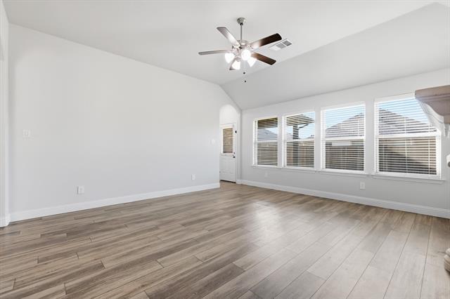 Building Photo - 513 Oleander Dr
