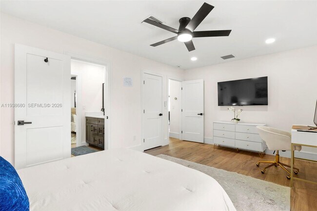 Building Photo - 3540 NE 28th Ave