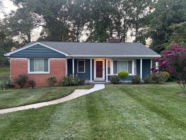 Building Photo - 4808 Henderson Rd