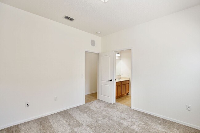 Building Photo - 3908 Coastal Breeze Dr