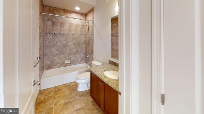 Building Photo - 43138 Thoroughfare Gap Terrace