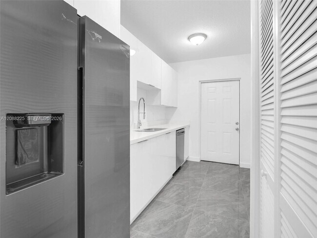Building Photo - 2448 NW 42nd St