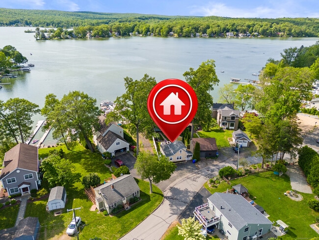 Primary Photo - 15 Hawthorne Rd