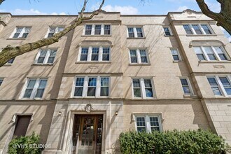 Building Photo - 5953 N Greenview Ave