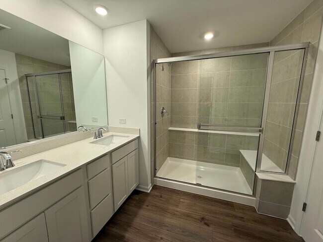 Building Photo - 14934 Dyer Ln