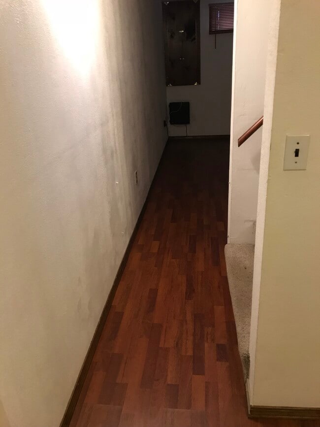 Building Photo - 16 Bowstring Way