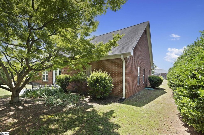 Building Photo - 317 N Sweetwater Hills Dr