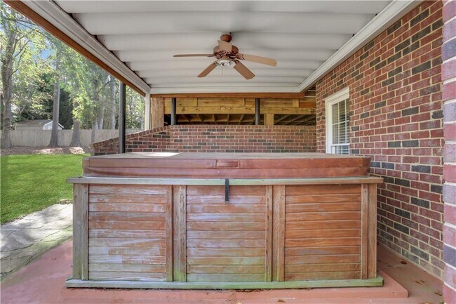 Building Photo - 127 Tara Blvd