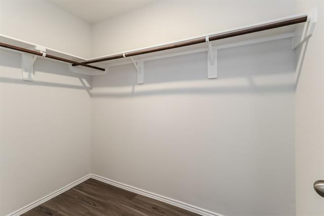 Building Photo - 435 Sussex Dr