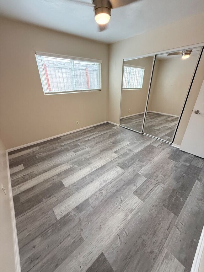 Building Photo - Remodeled 2 Bed/1 Bath unit in North Park w/ Private Yard!