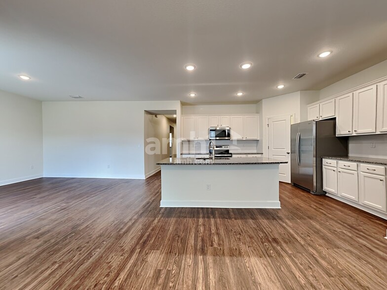 Building Photo - 1096 Winter Stone St