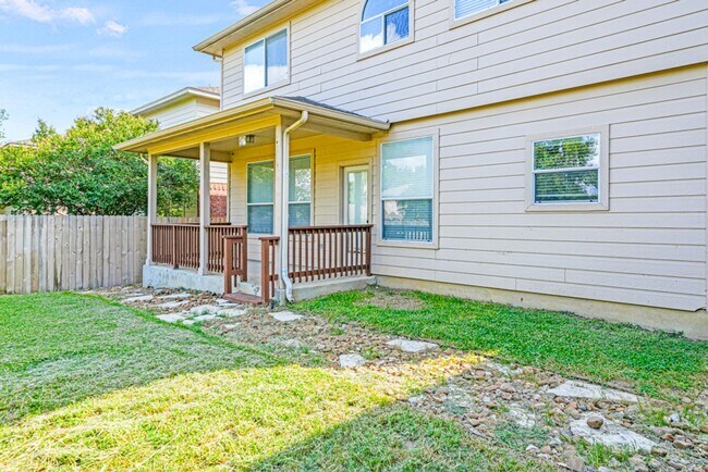Building Photo - Alamo Ranch Rental!