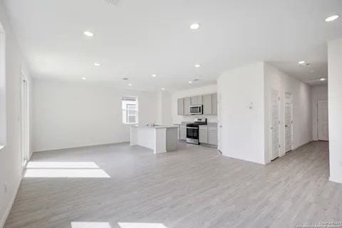 Building Photo - 4422 Chandler Rd