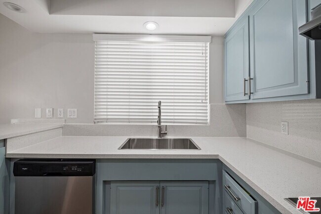 Building Photo - 848 18th St