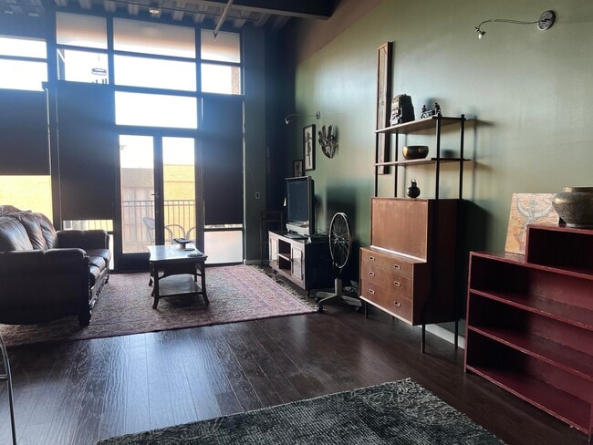 Building Photo - 100 Gold Ave SW