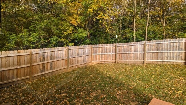 Building Photo - 205 S 11th St