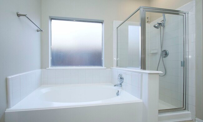 Building Photo - 27131 Sunset Pines Dr